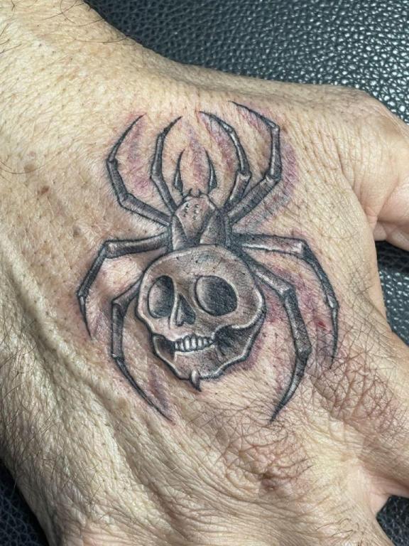 בנון קעקועים בנון קעקועים