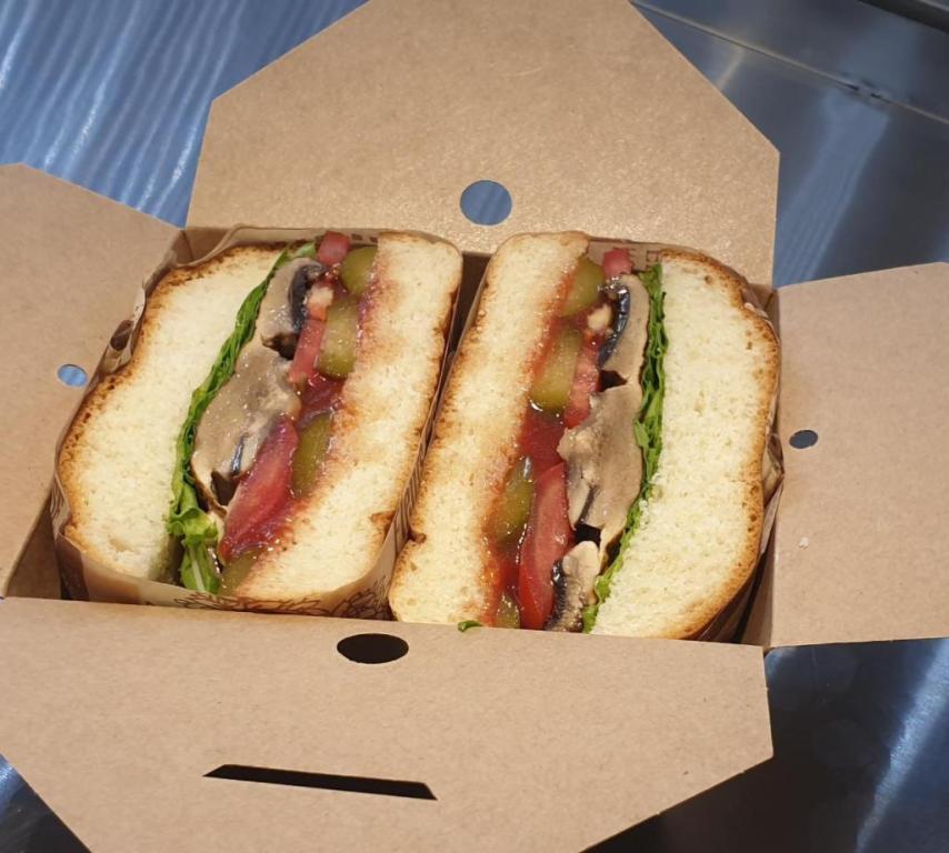 פני טראק פני טראק