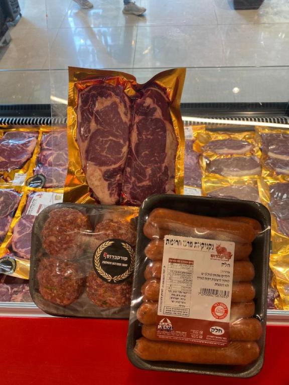 קורקבדוס שם עם בשר קורקבדוס שם עם בשר