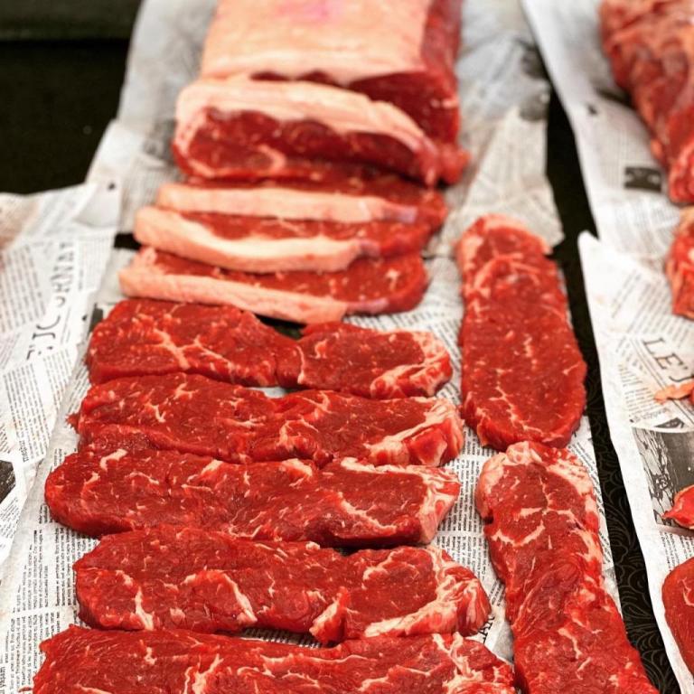 קורקבדוס שם עם בשר קורקבדוס שם עם בשר