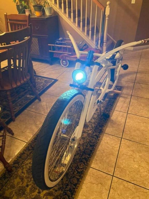 בייק סטורי בייק סטורי