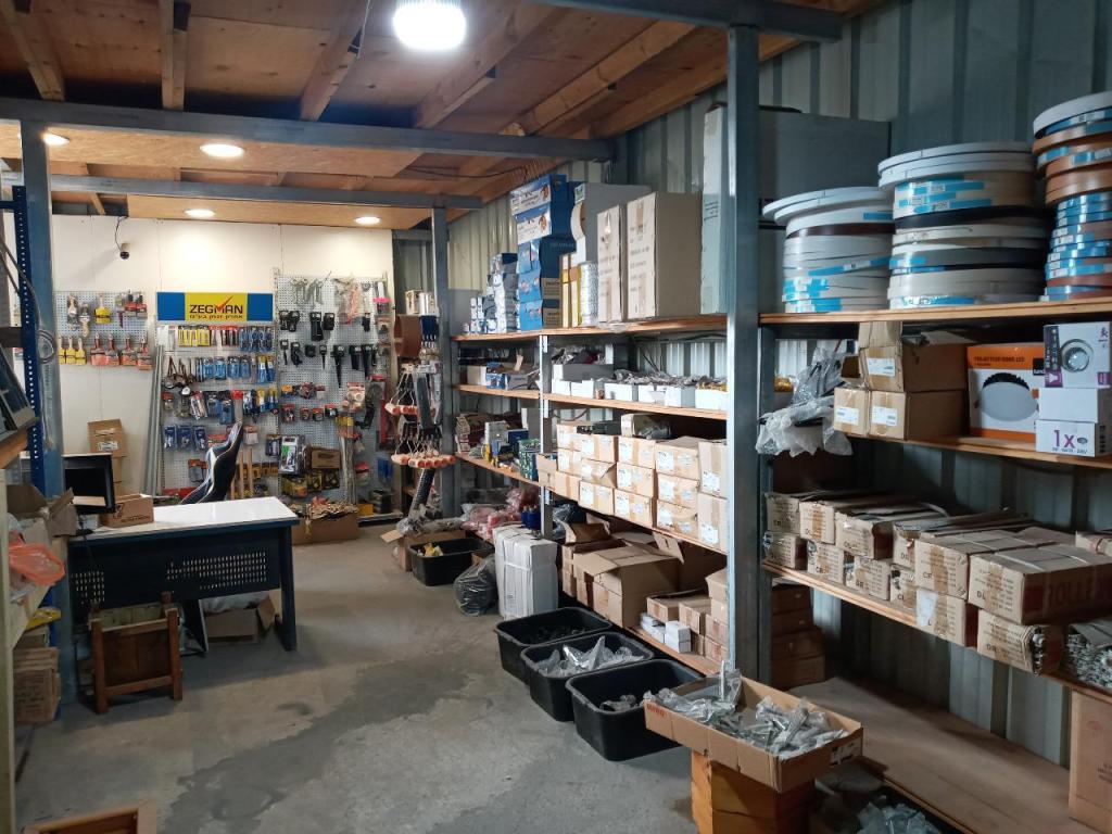 אספקת עץ M.J אספקת עץ M.J