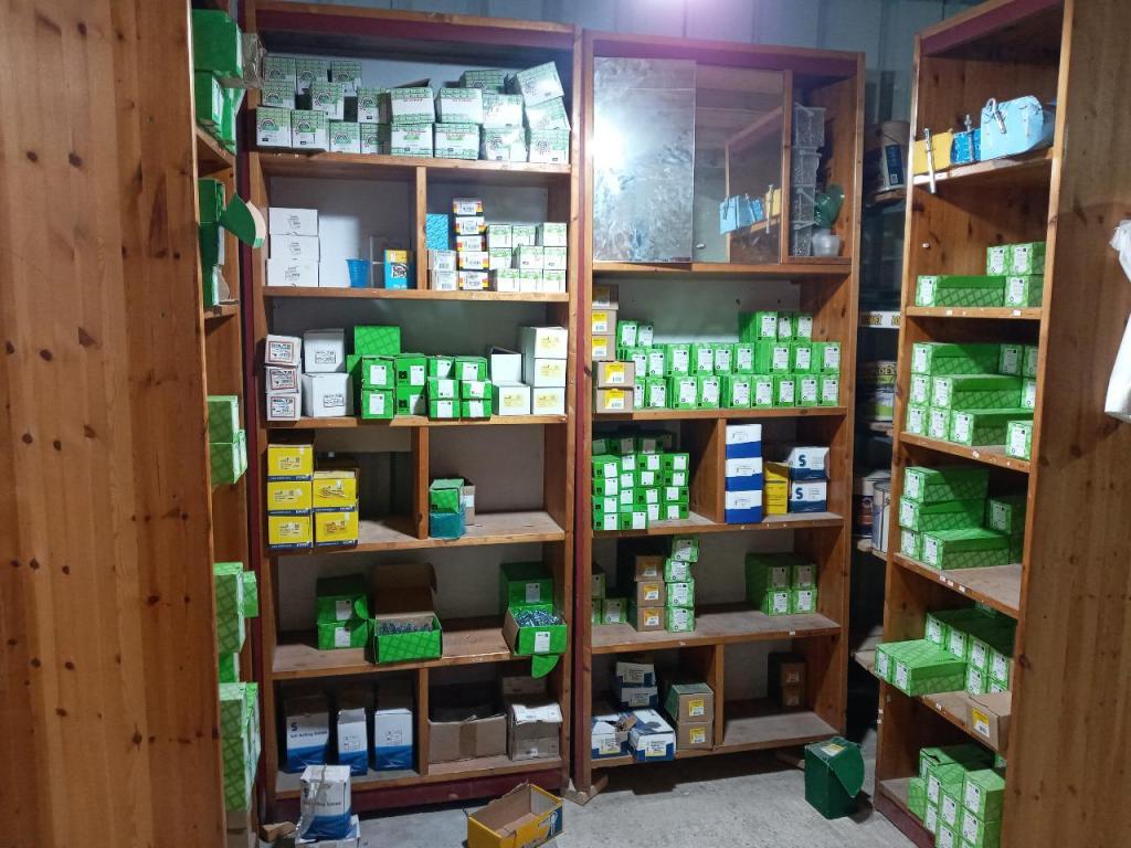 אספקת עץ M.J אספקת עץ M.J