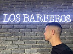 Los barberos לוס ברברוס