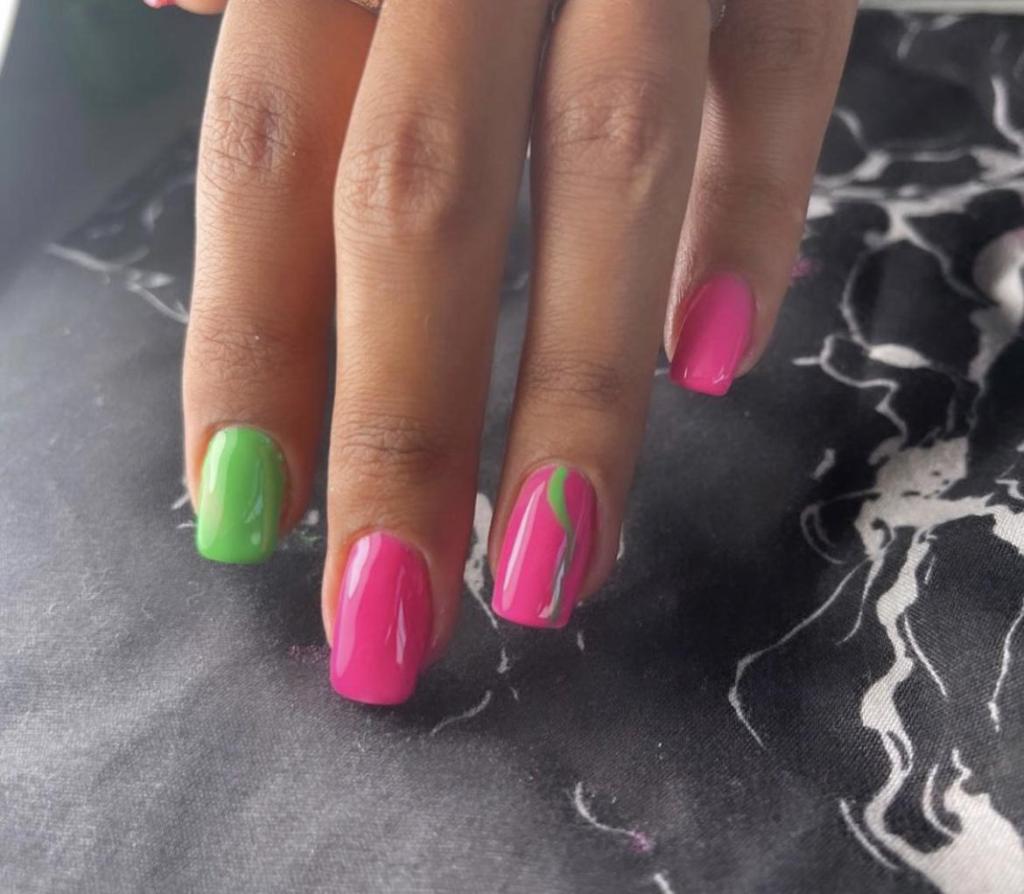 ספיר ציפורניים ספיר ציפורניים