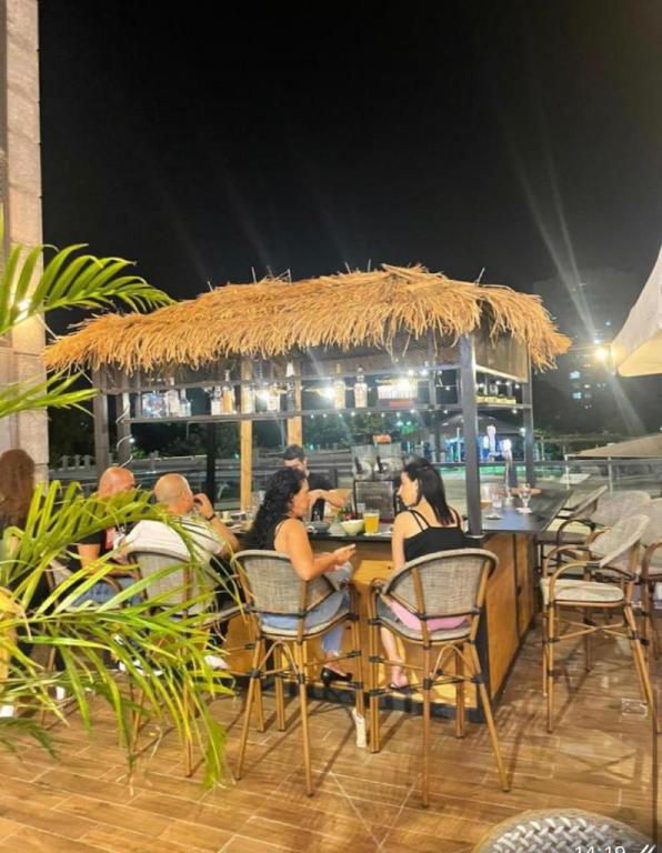 NEWSHI סושי בר NEWSHI סושי בר