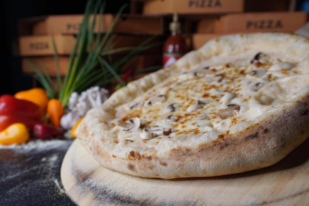 פרמזנו פיצה פרמזנו פיצה