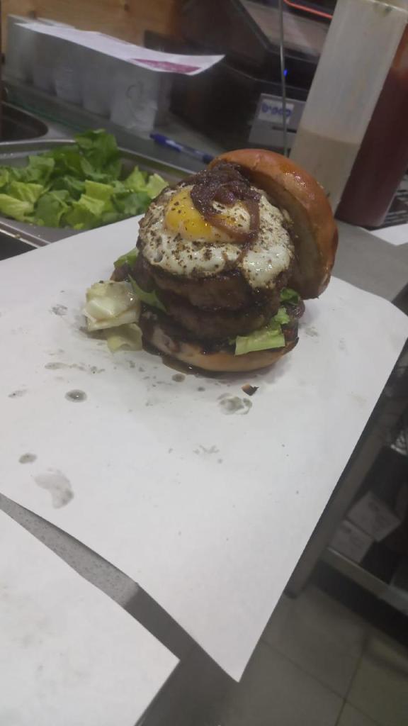 מאמי בורגר מאמי בורגר