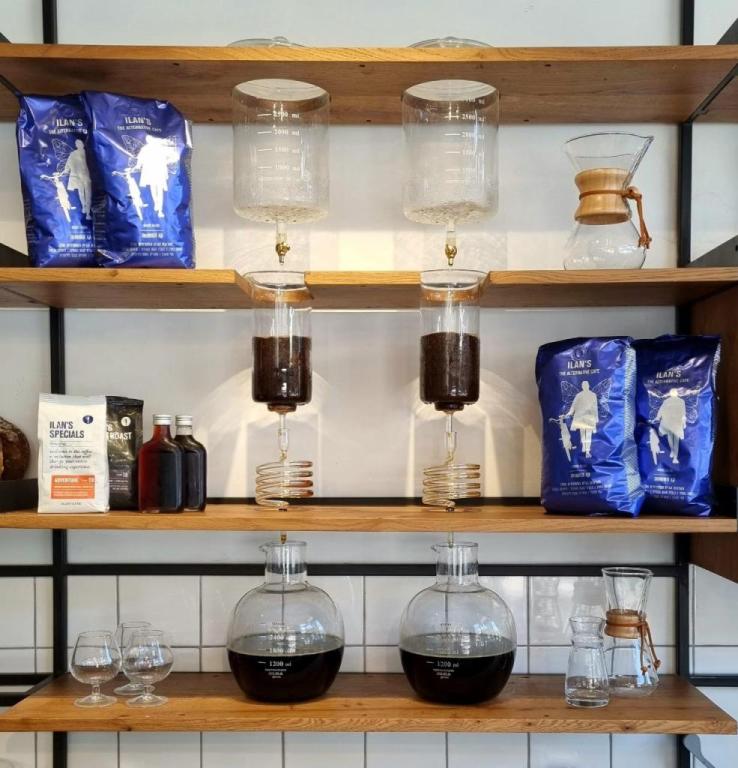 Tatti and Ilans Tatti and Ilans