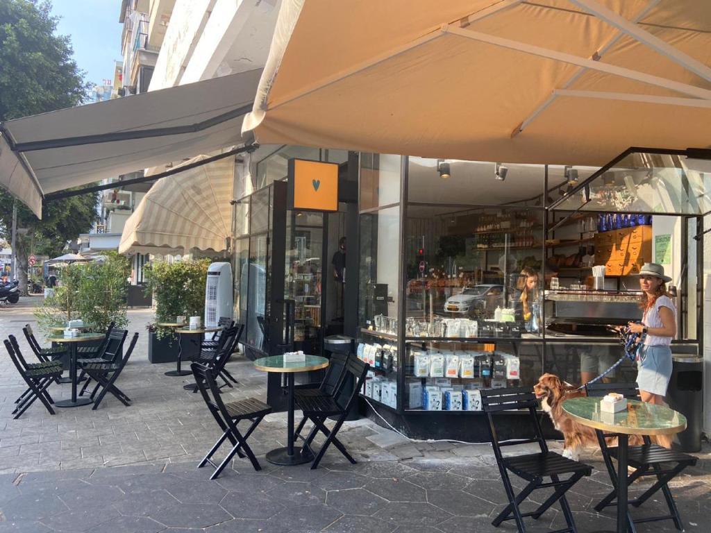 Tatti and Ilans Tatti and Ilans