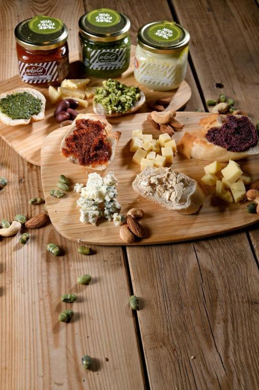 החצר האחורית החצר האחורית