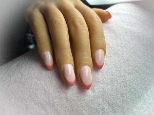 Paz Nails