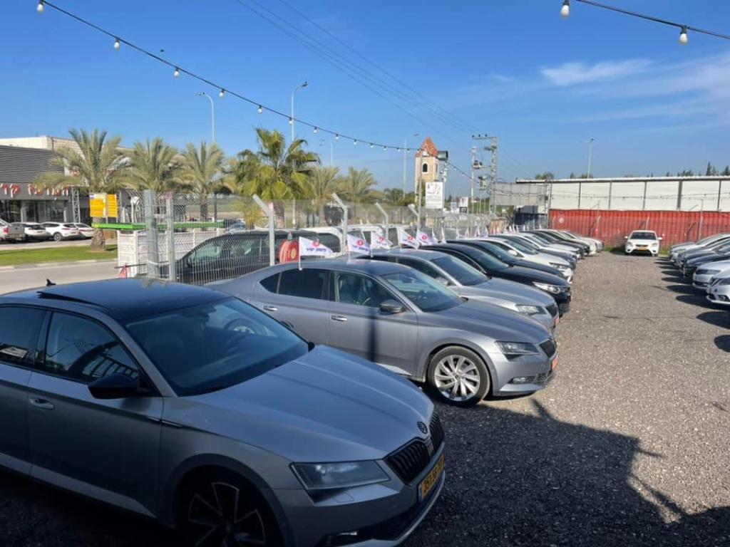 נאיל קאר נאיל קאר