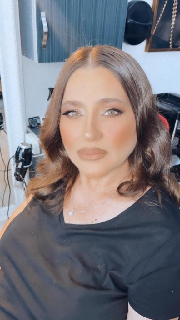 מוריאל מרדכי שיער ושיזוף מוריאל מרדכי שיער ושיזוף