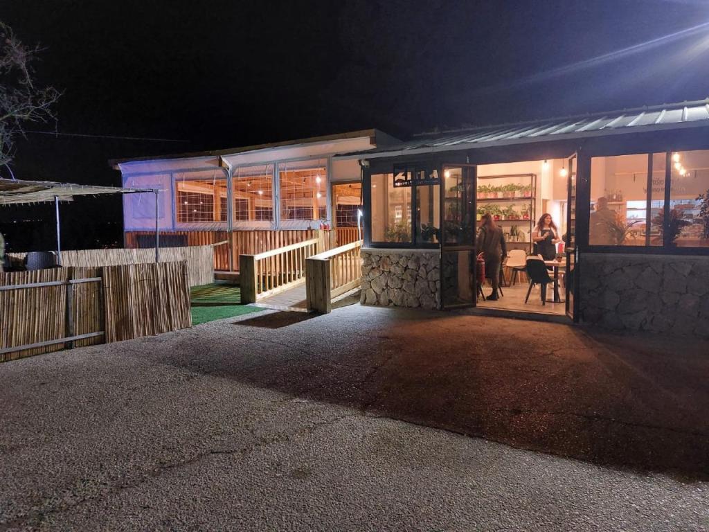 מלכה בהובלות מלכה בהובלות