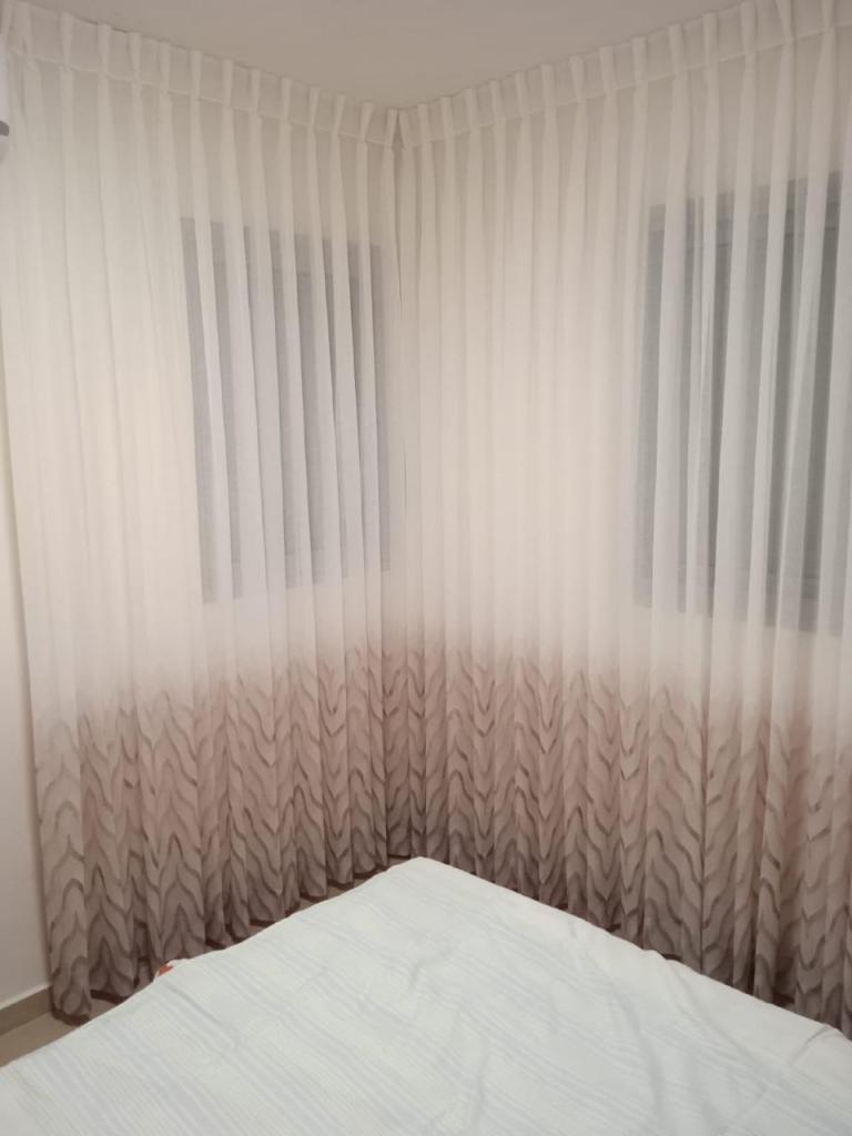 לטורי וילונות לטורי וילונות