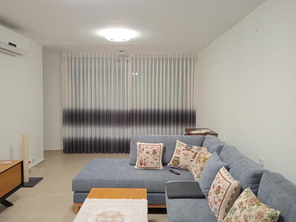 לטורי וילונות לטורי וילונות