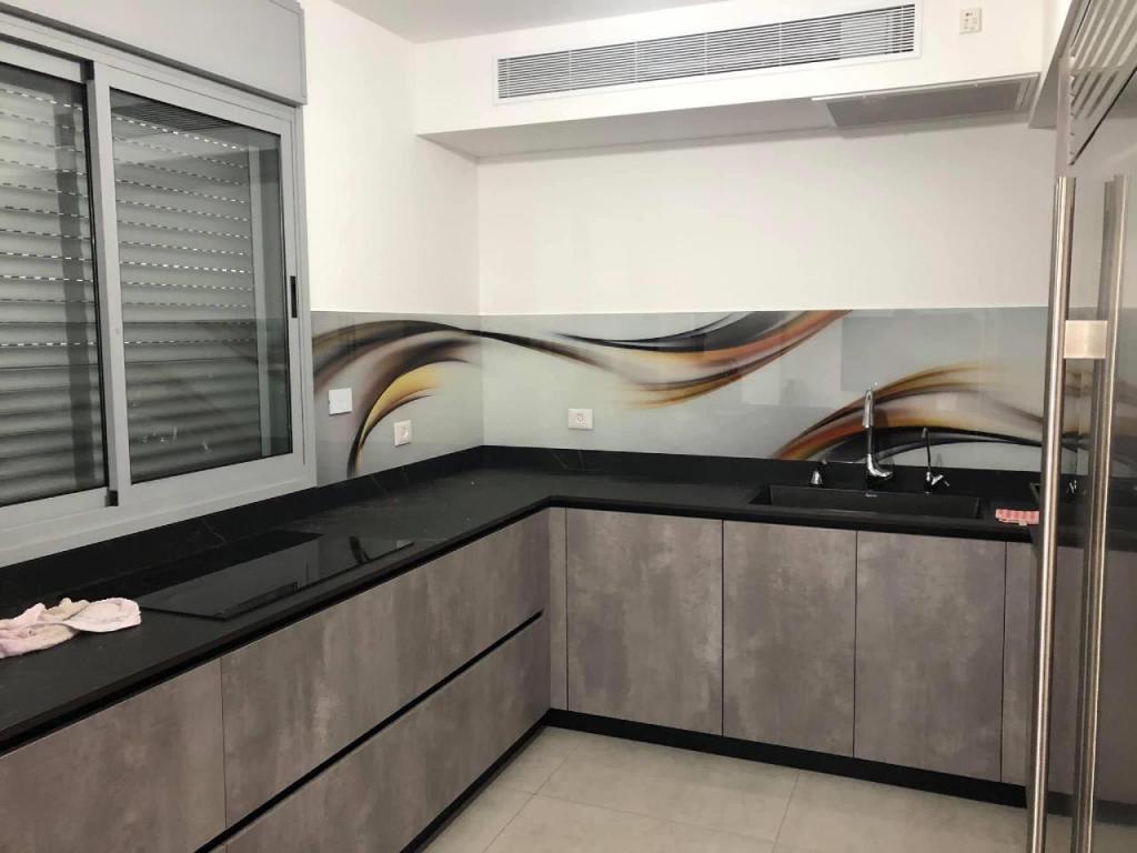 R.N.B פרוייקטים בזכוכית R.N.B פרוייקטים בזכוכית