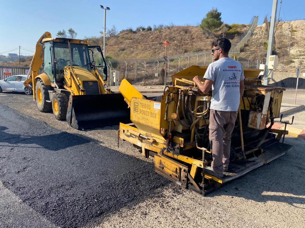 חתוכה עפר פיתוח וכבישים חתוכה עפר פיתוח וכבישים