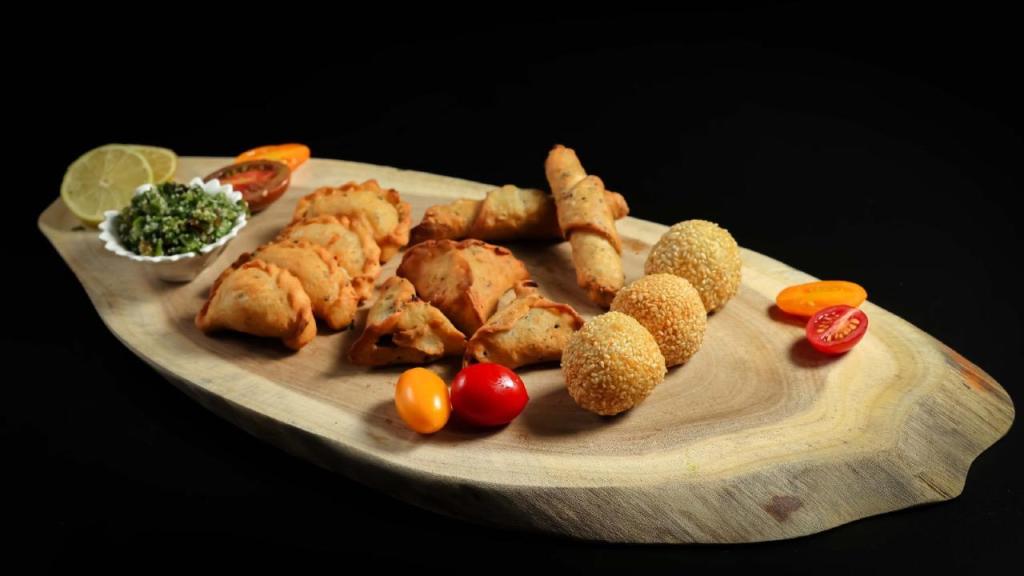 מועגנאת מועגנאת