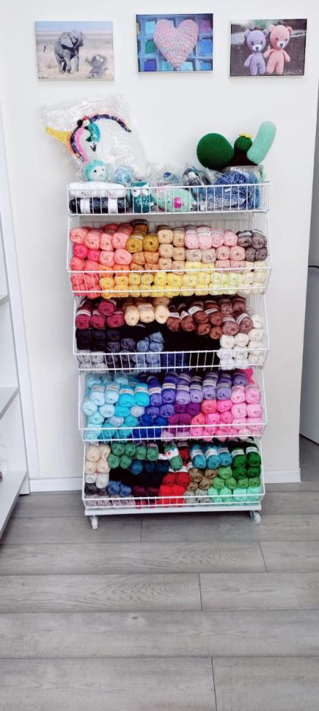 המסרגה והצמר המסרגה והצמר