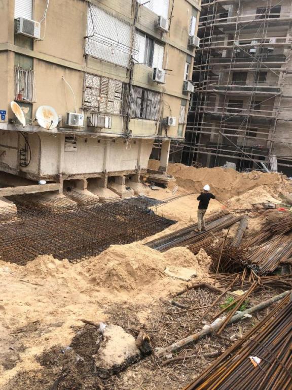 מחפרון ירון מחפרון ירון