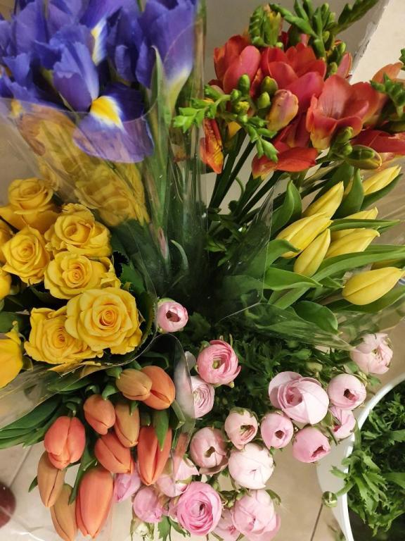 פרחים אצל איילת פרחים אצל איילת