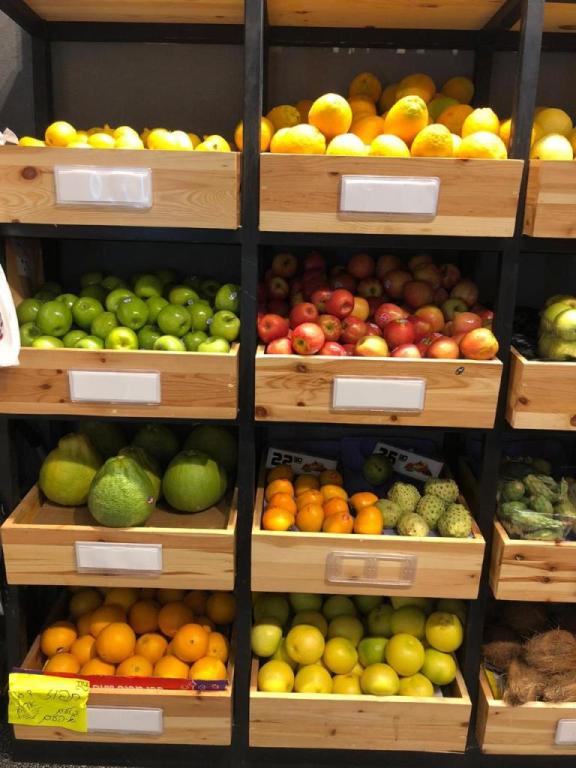 דובדבן פירות וירקות דובדבן פירות וירקות