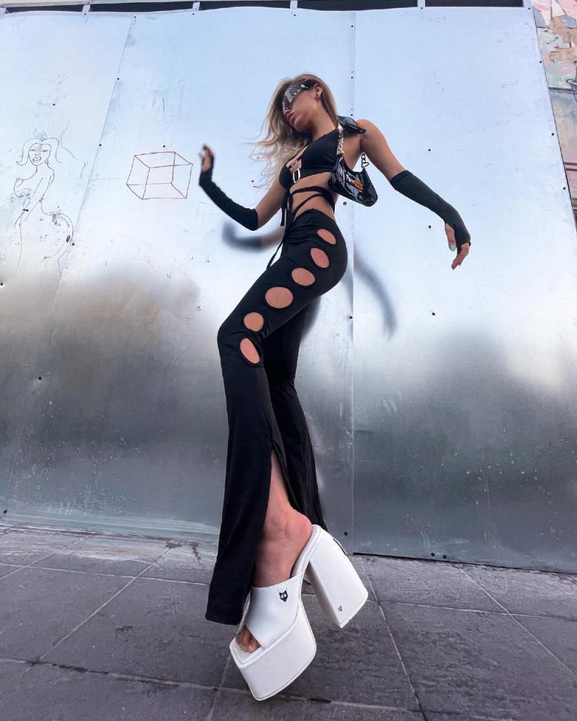 ביצ' פליז ביצ' פליז