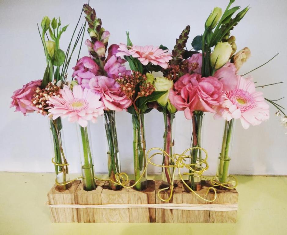 Jul's Flowers Jul's Flowers