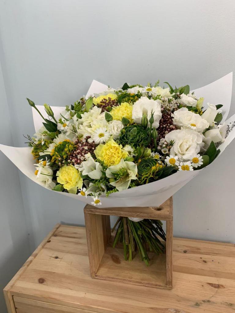 Jul's Flowers Jul's Flowers