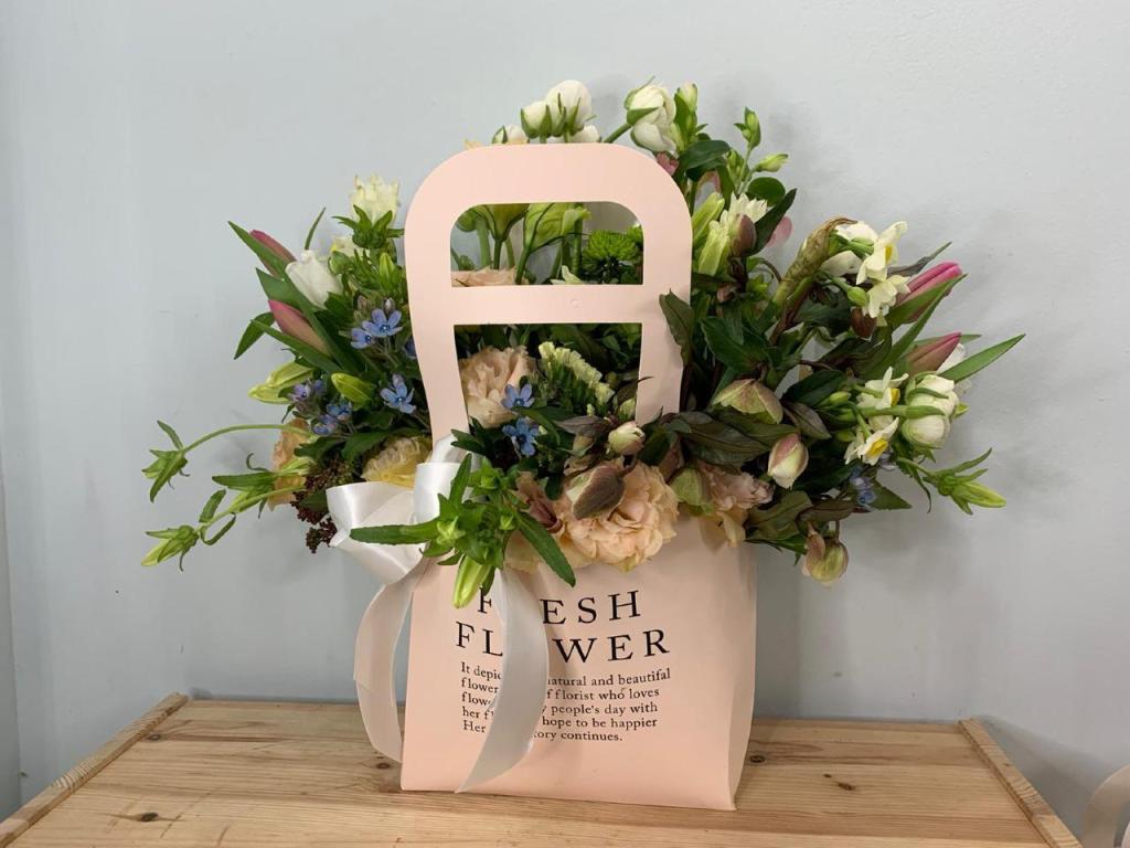 Jul's Flowers Jul's Flowers