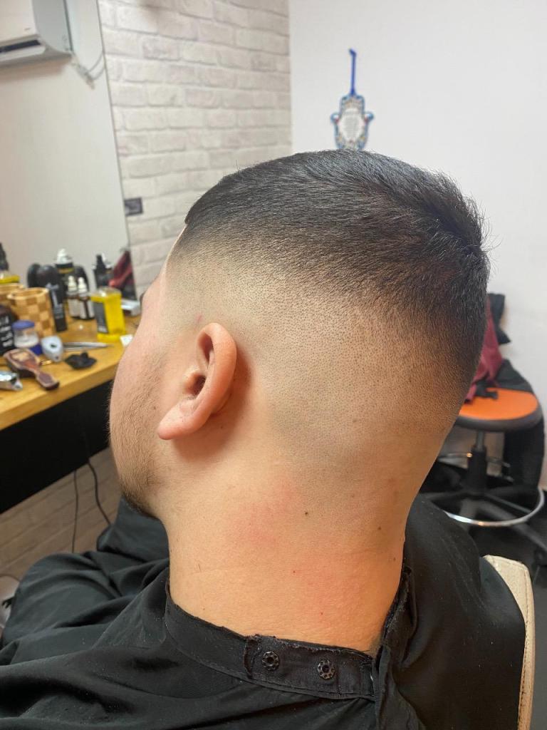 נדב עיצוב שיער נדב עיצוב שיער