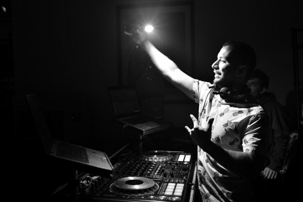 אורן כהן דיגיי תקליטן אורן כהן דיגיי תקליטן