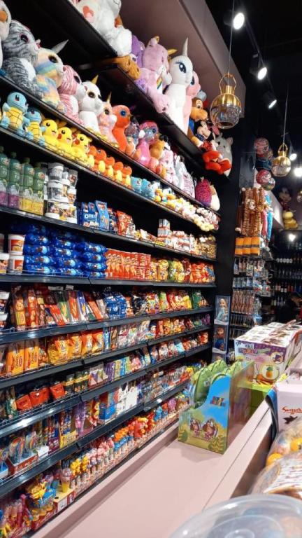 סוויט אנד טויז סוויט אנד טויז