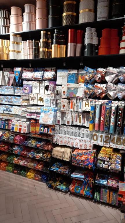 סוויט אנד טויז סוויט אנד טויז