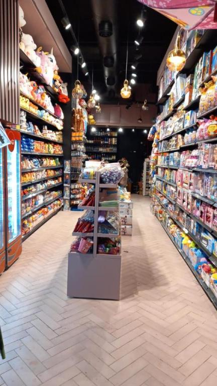 סוויט אנד טויז סוויט אנד טויז