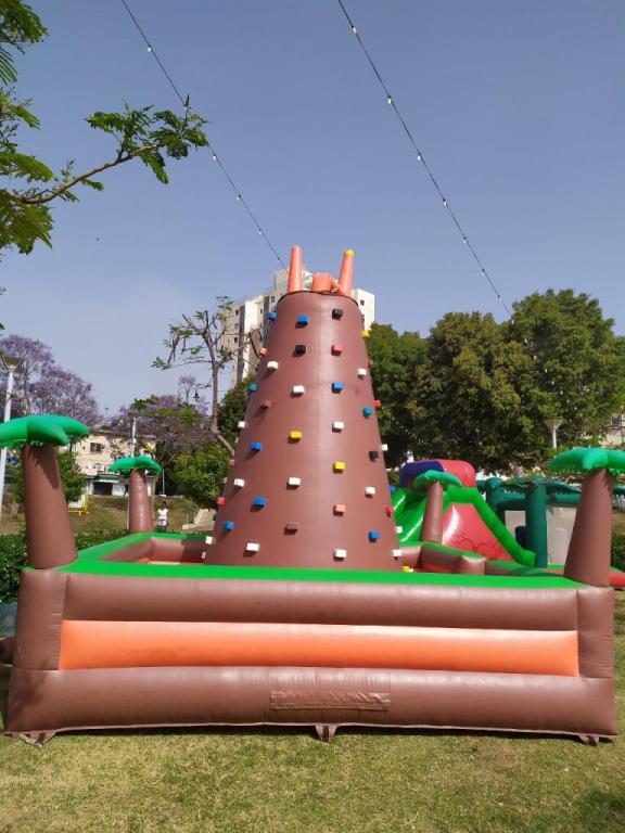 אורן מתנפחים אורן מתנפחים