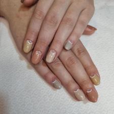 Noya's magic nails