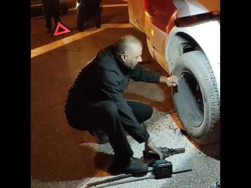 אלון שירותי דרך אלון שירותי דרך