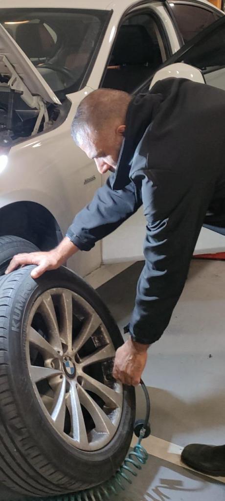 אלון שירותי דרך אלון שירותי דרך