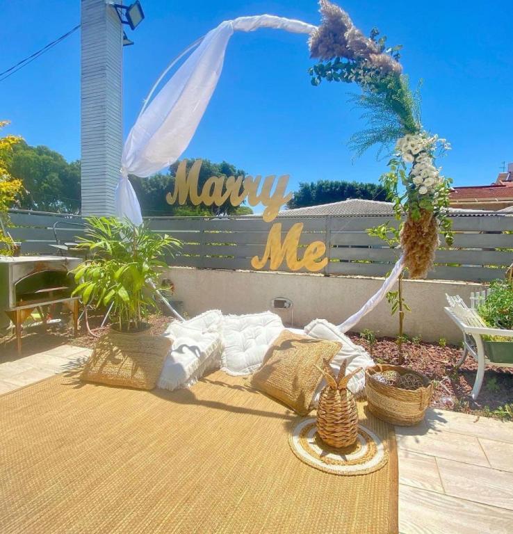 הלל עיצוב בלונים הלל עיצוב בלונים