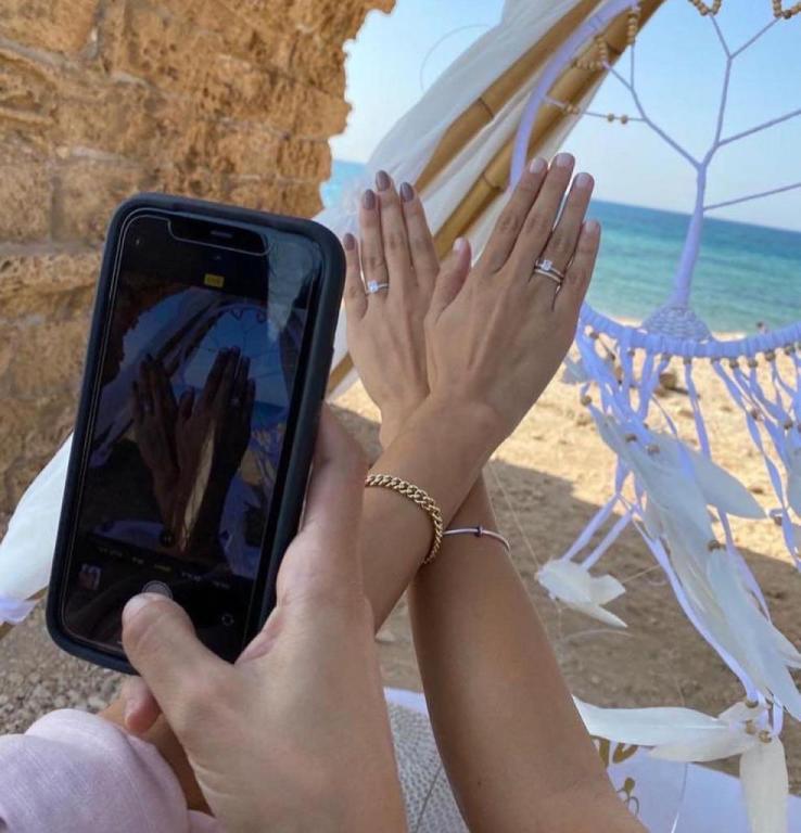 הלל עיצוב בלונים הלל עיצוב בלונים