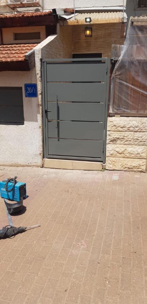 לילך בכור עיצובי מתכת לילך בכור עיצובי מתכת