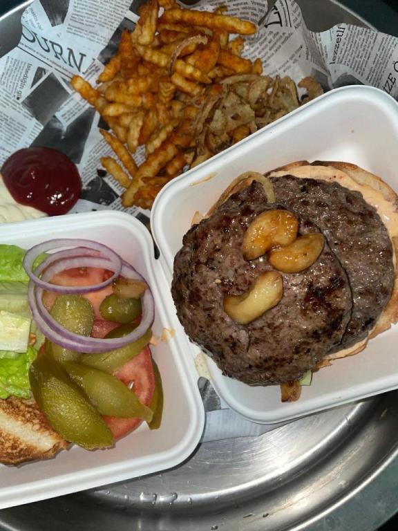 Munch burger Munch burger