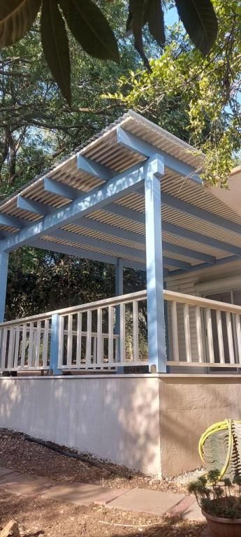 שובל עזאני גגות רעפים שובל עזאני גגות רעפים