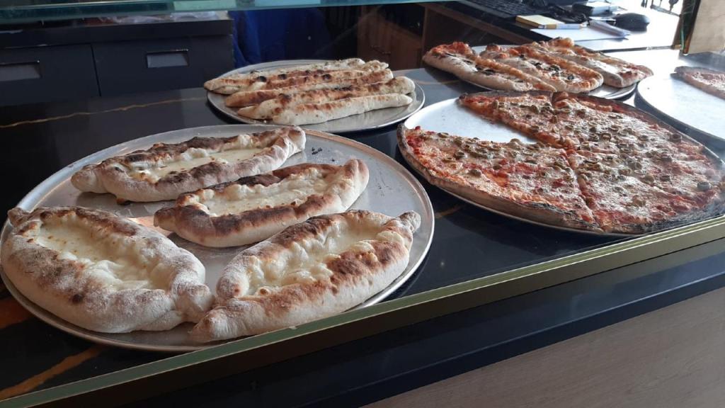 goote goote goote goote