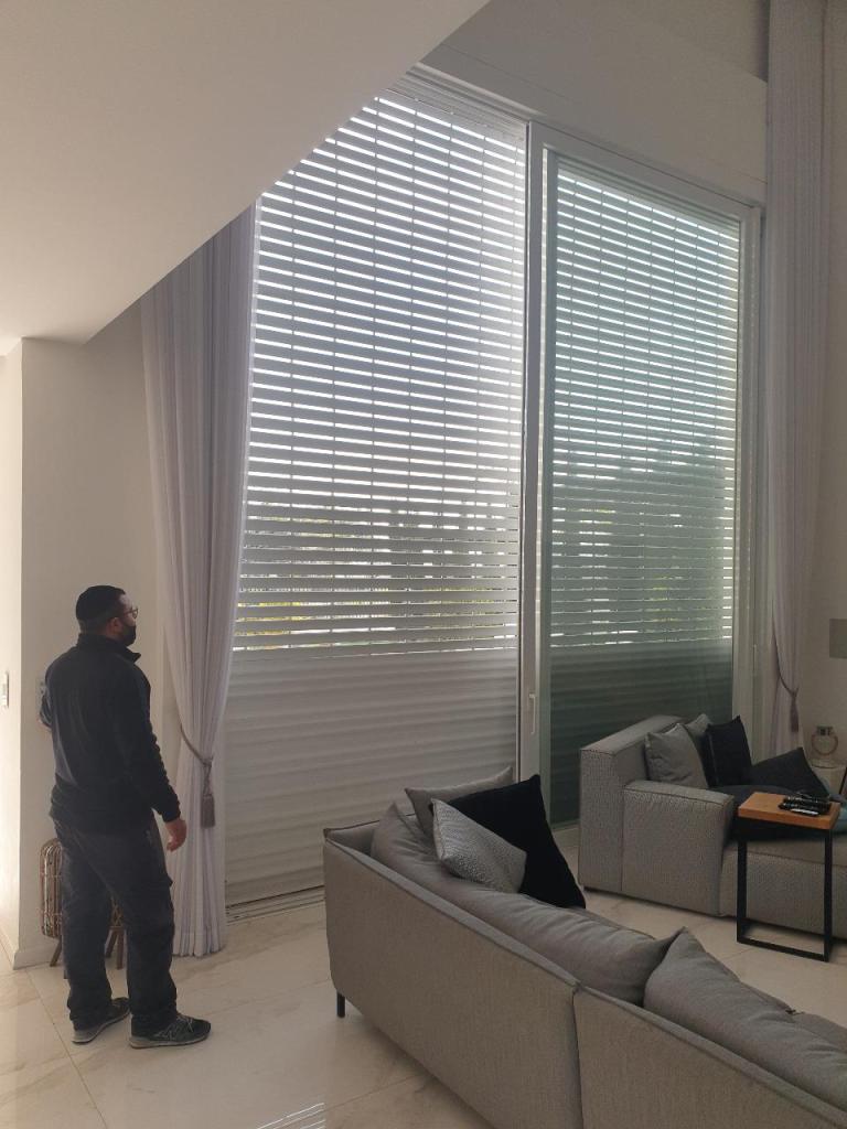 אביאל קסטן אביאל קסטן