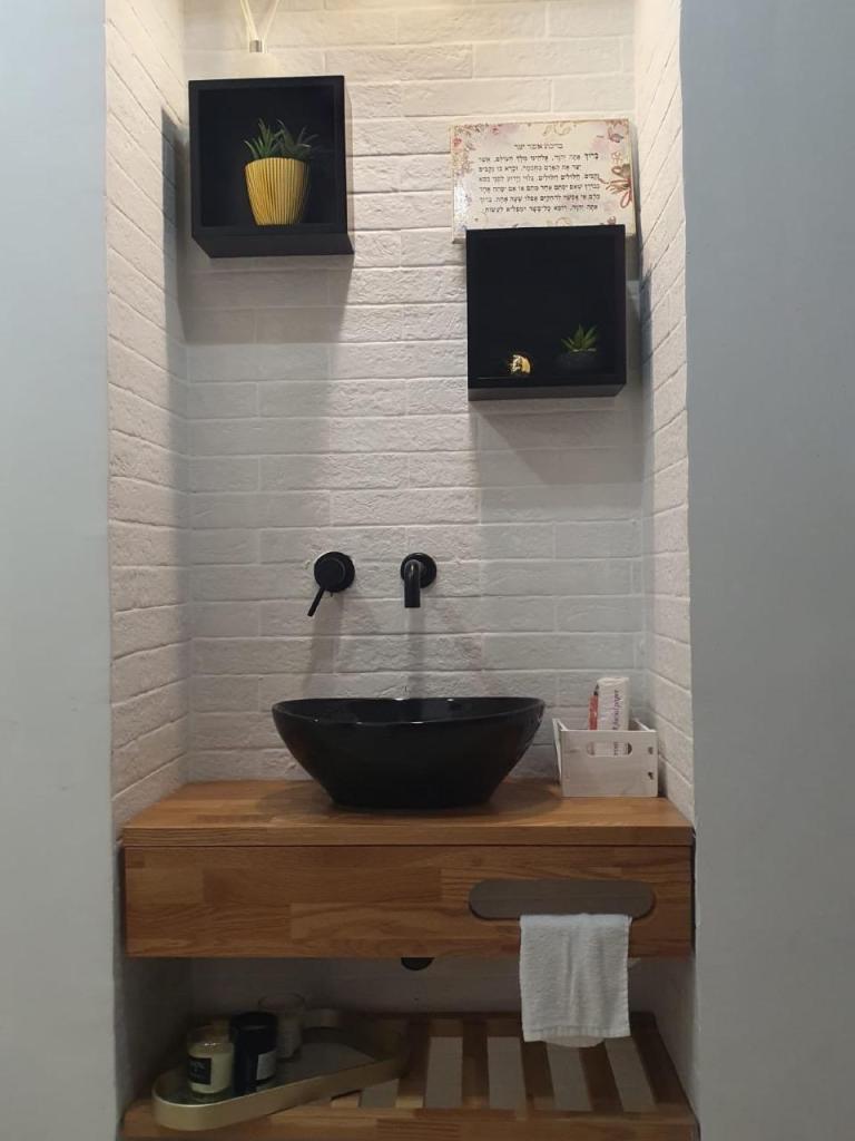 ארונות אמבטיה G.H ארונות אמבטיה G.H