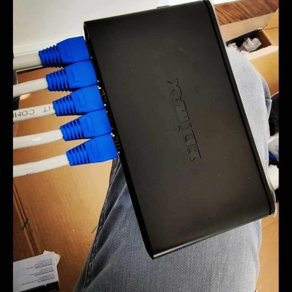 אגם פתרונות תקשורת אגם פתרונות תקשורת